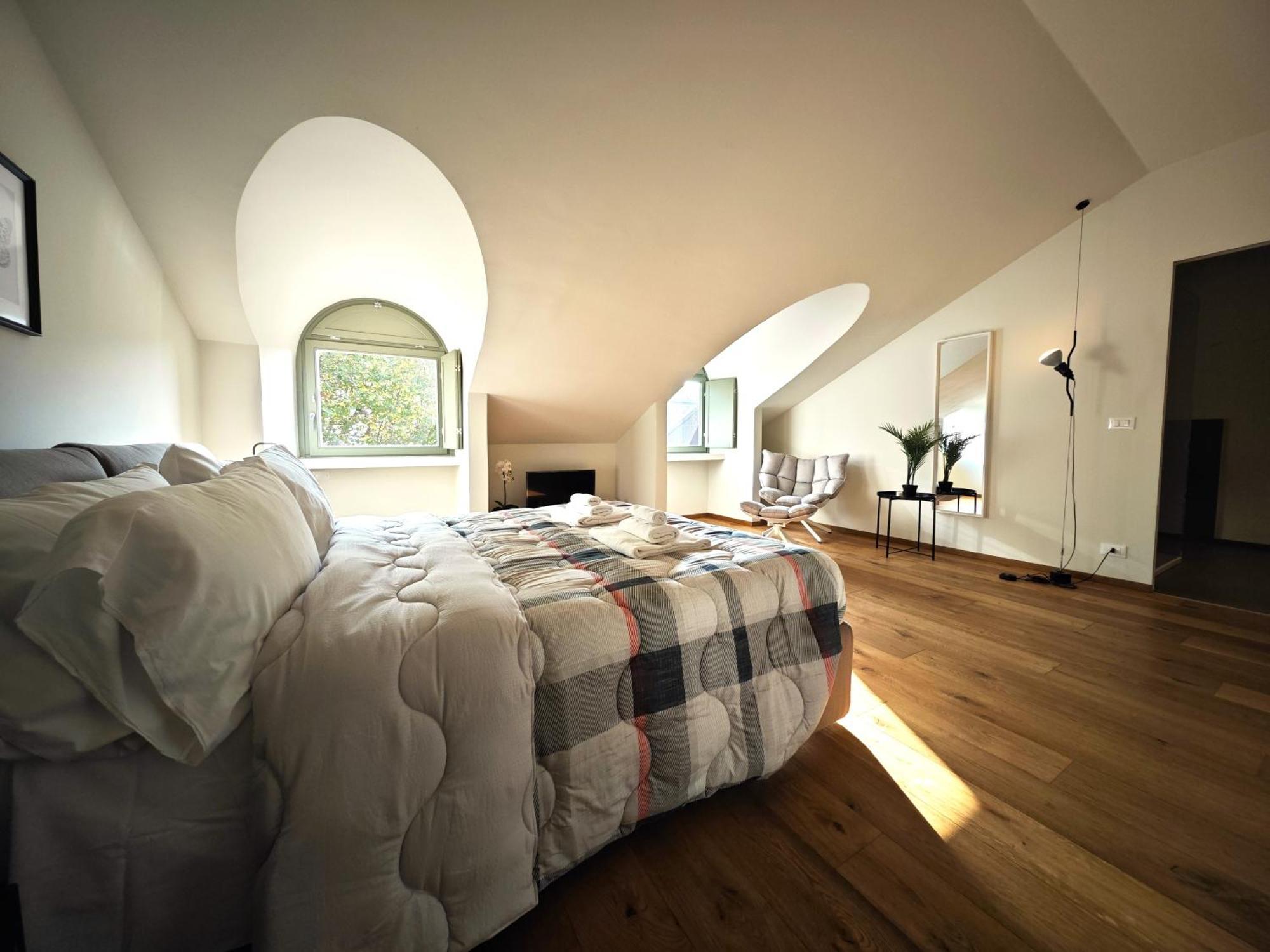 Hostdomus - Lagrange Luxury Apartment Turin Exterior foto